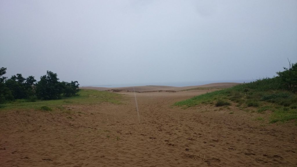 悪天候の鳥取砂丘